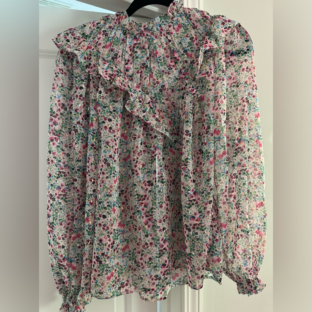 Beautiful float print top, with gold flecks